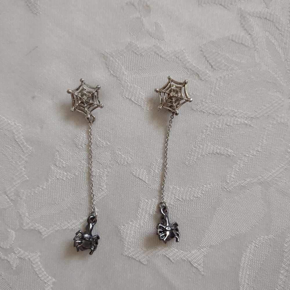 Black spider web silver tone dangle earrings Halloween